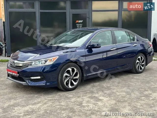 2016 Honda Accord, VIN 1HGCR3F02HA012055, nr rej. КА8562КТ — zdjęcie 1 (autoria)