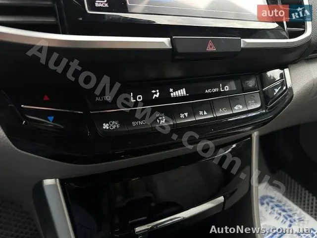 2016 Honda Accord, VIN 1HGCR3F02HA012055, nr rej. КА8562КТ — zdjęcie 18 (autoria)