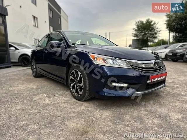 2016 Honda Accord, VIN 1HGCR3F02HA012055, nr rej. КА8562КТ — zdjęcie 3 (autoria)