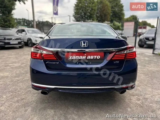 2016 Honda Accord, VIN 1HGCR3F02HA012055, nr rej. КА8562КТ — zdjęcie 6 (autoria)