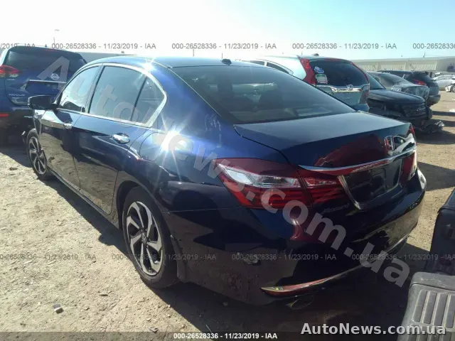 2016 Honda Accord, VIN 1HGCR3F02HA012055, nr rej. КА8562КТ — zdjęcie 3 (iaai)