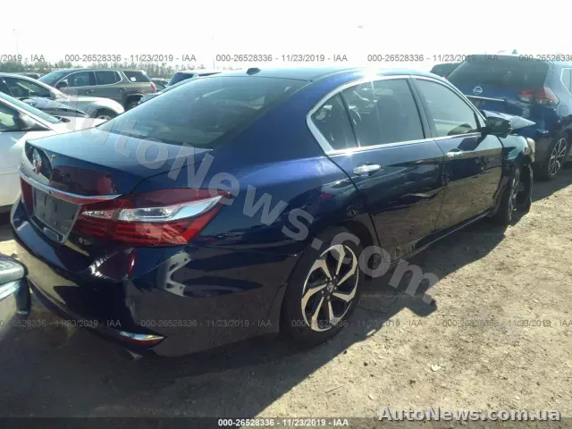 2016 Honda Accord, VIN 1HGCR3F02HA012055, nr rej. КА8562КТ — zdjęcie 4 (iaai)