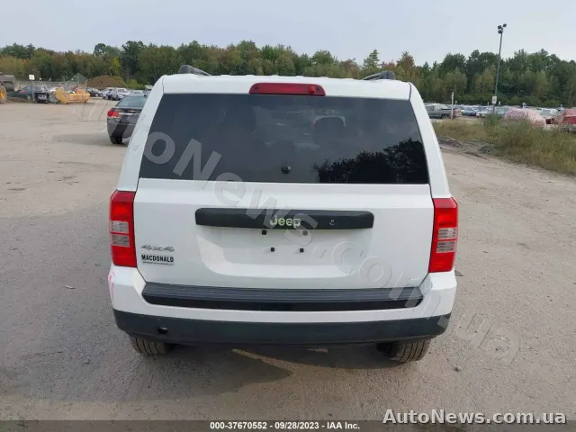 2015 Jeep Patriot — zdjęcie 27 (iaai)
