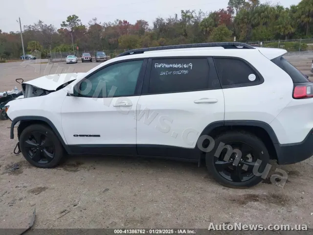 2018 Jeep Cherokee, VIN 1C4PJLLN4KD326237, держномер КА0671РС — фото 25 (iaai)