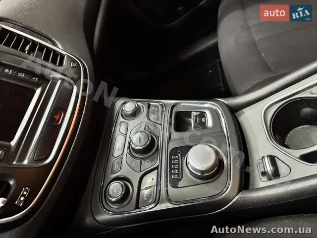 2015 Chrysler 200 — zdjęcie 15 (autoria)
