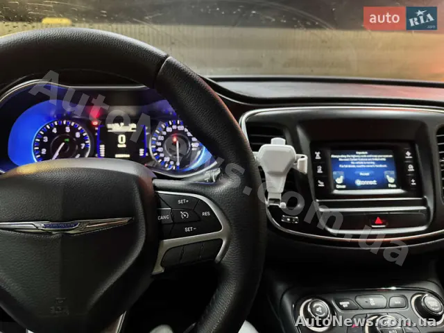 2015 Chrysler 200 — zdjęcie 22 (autoria)