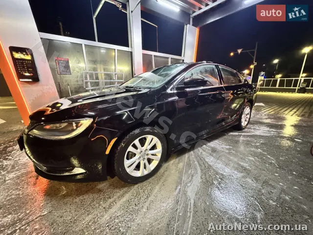 2015 Chrysler 200 — zdjęcie 3 (autoria)