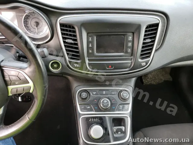2015 Chrysler 200 — zdjęcie 4 (manheim)