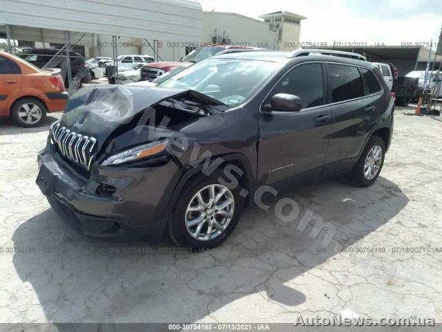 2018 Jeep Cherokee — фото 2 (iaai)