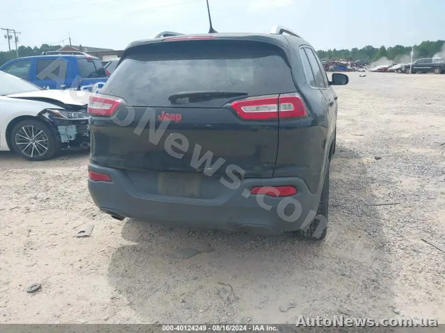 2018 Jeep Cherokee, VIN 1C4PJLCB1JD596272, госномер СА8822ВТ — фото 16 (iaai)