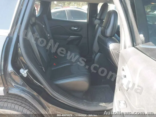 2020 Jeep Cherokee, VIN 1C4PJLLB7LD642030, nr rej. ВІ8837ІО — zdjęcie 8 (iaai)