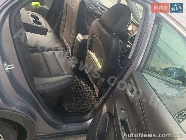 2021 Chevrolet Bolt, VIN 1G1FX6S01N4101871 — zdjęcie 14 (autoria)