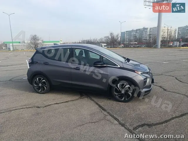 2021 Chevrolet Bolt, VIN 1G1FX6S01N4101871 — zdjęcie 4 (autoria)