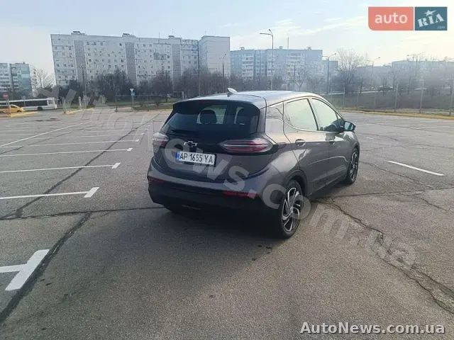 2021 Chevrolet Bolt, VIN 1G1FX6S01N4101871 — zdjęcie 6 (autoria)