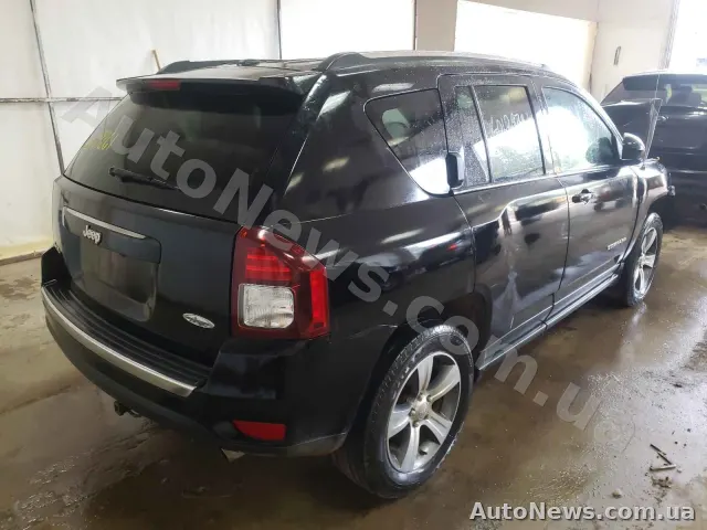 2017 Jeep Compass — zdjęcie 4 (copart)
