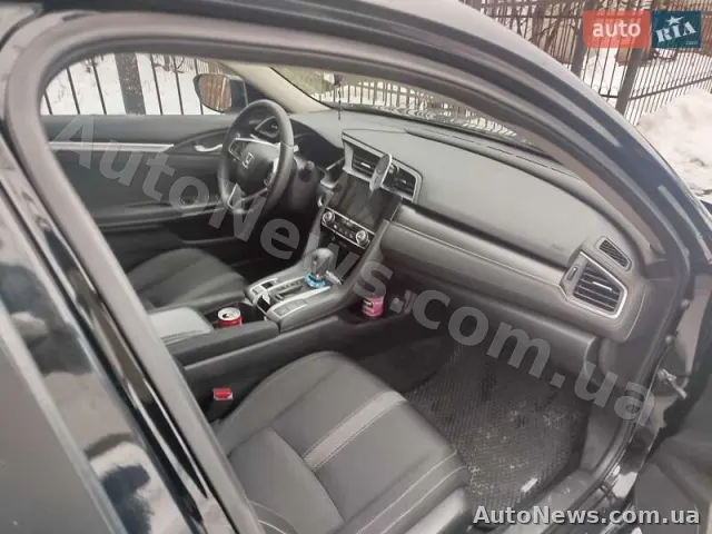 2016 Honda Civic — фото 4 (autoria)