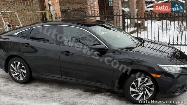 2016 Honda Civic — фото 9 (autoria)
