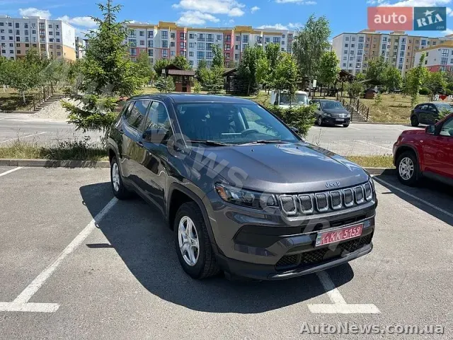 2022 Jeep Compass, VIN 3C4NJCAB0NT224836 — photo 4 (autoria)