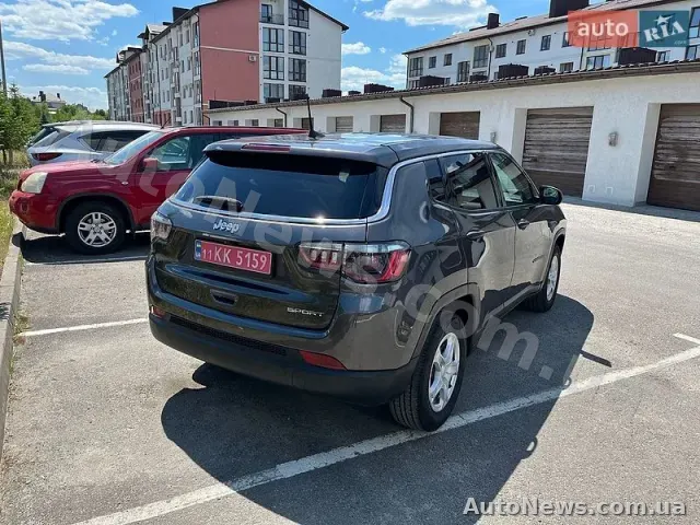 2022 Jeep Compass, VIN 3C4NJCAB0NT224836 — photo 8 (autoria)