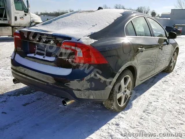 2012 Volvo S60 — фото 4 (copart)