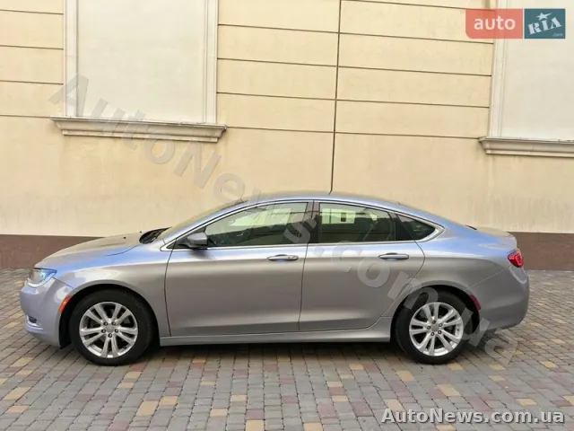 2014 Chrysler 200 — фото 16 (autoria)